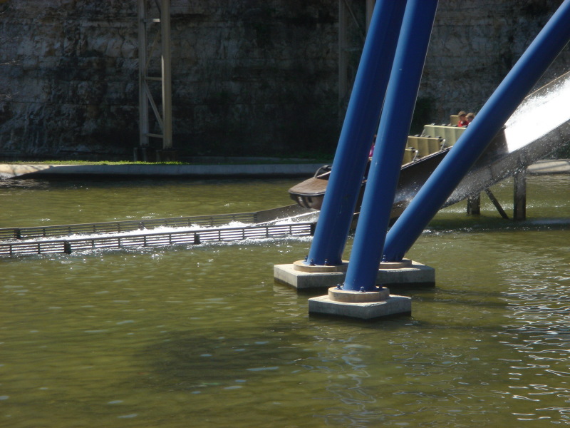 2007/03(Mar)/04(SixFlags-SanAntonio)/800x600_2007-04-01 13-12-37.JPG